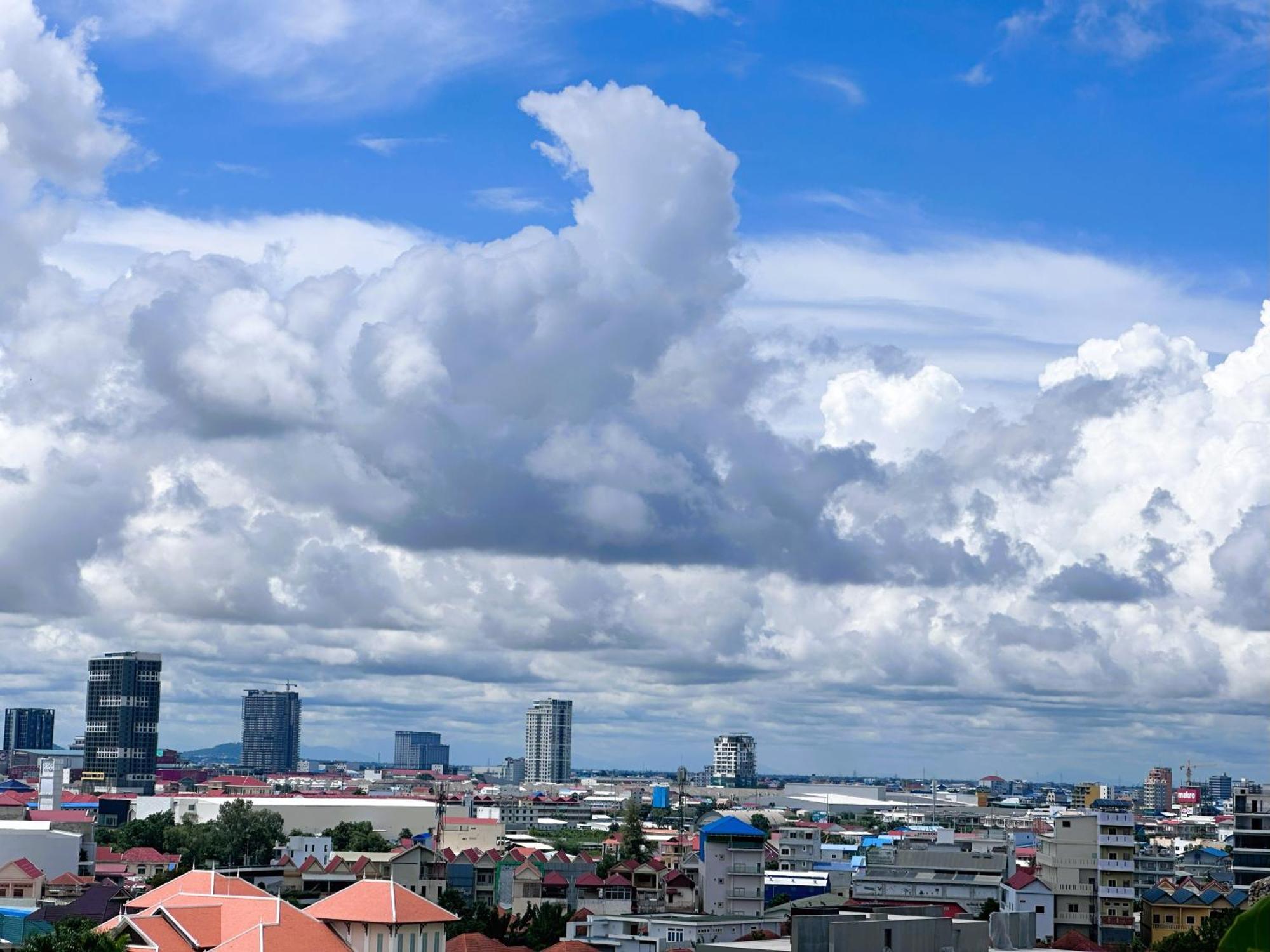 Jaya Suites Hotel Phnom Penh Eksteriør bilde
